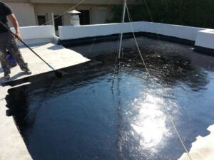 Επάλειψη επιφάνειας με ασφαλτικό βερνίκι